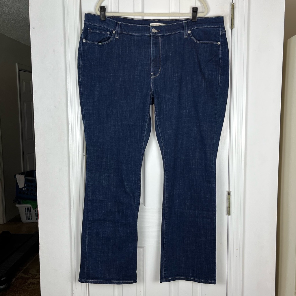Levis Dark Indigo Denim Classic Bootcut Jeans